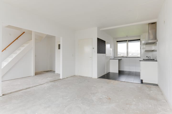 Foto 9 van Van Blaaderenweg 13-A