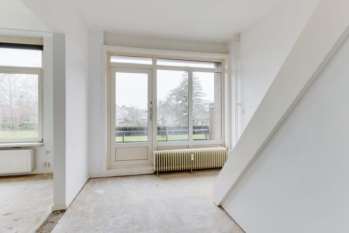 Foto 14 van Van Blaaderenweg 13-A