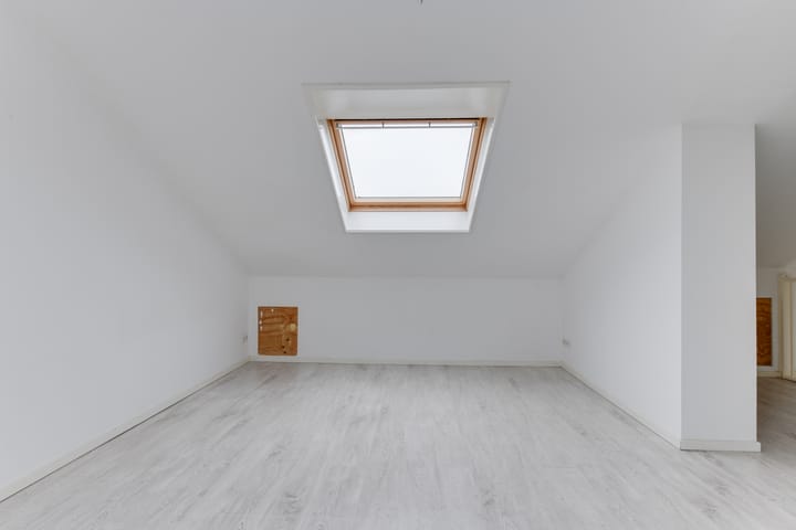 Foto 20 van Van Blaaderenweg 13-A