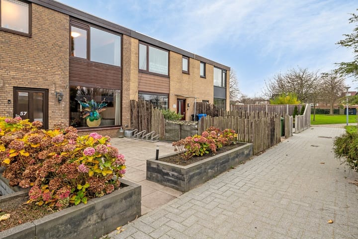 Photo 6 of President van Heelstraat 57