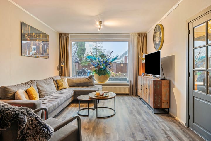 Photo 11 of President van Heelstraat 57