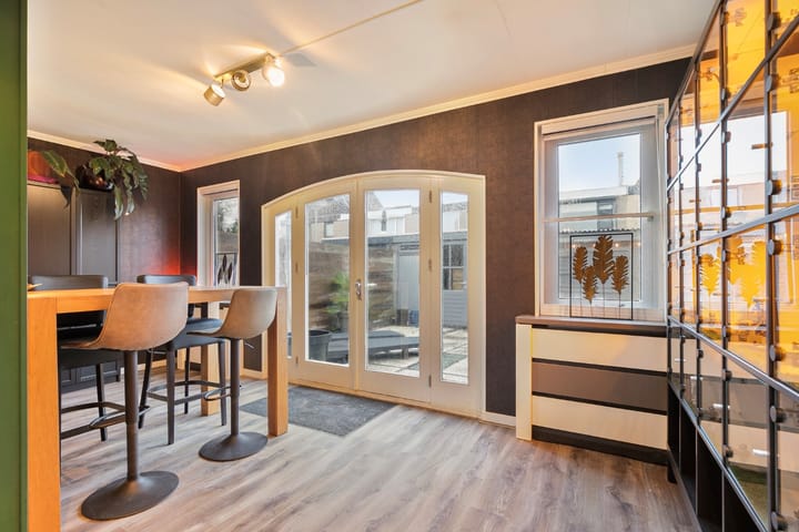 Photo 16 of President van Heelstraat 57