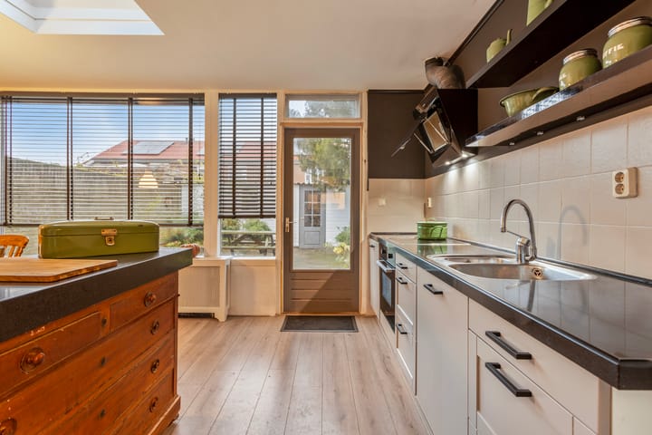 Foto 16 van Marsstraat 11