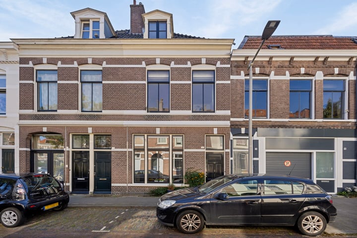 Bekijk foto 40 van Sloetstraat 11