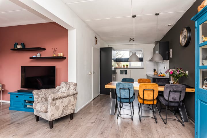 Foto 9 van Jasmijnstraat 328