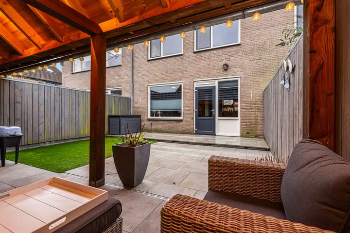 Foto 25 van Jasmijnstraat 328