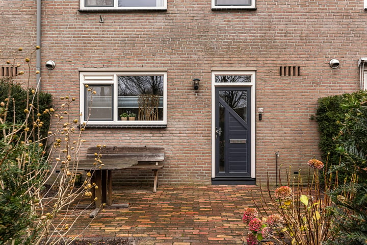 Bekijk foto 30 van Jasmijnstraat 328