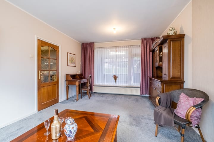 Foto 5 van Voornstraat 6