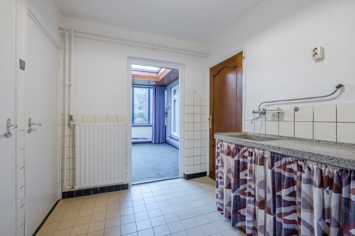 Foto 10 van Voornstraat 6