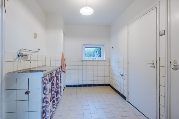 Foto 11 van Voornstraat 6