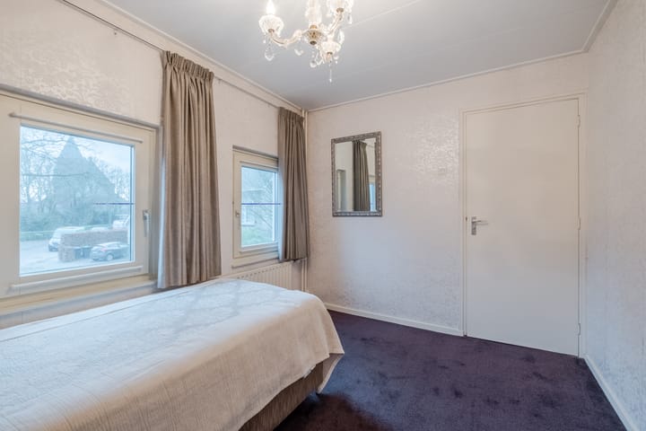 Foto 16 van Voornstraat 6