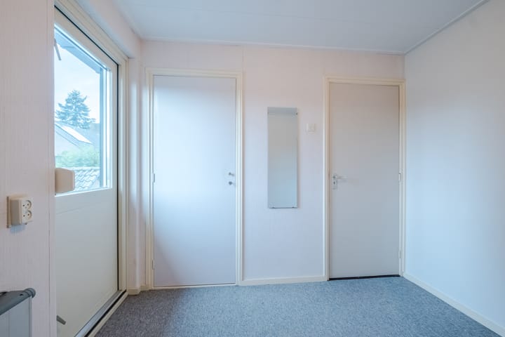 Foto 20 van Voornstraat 6