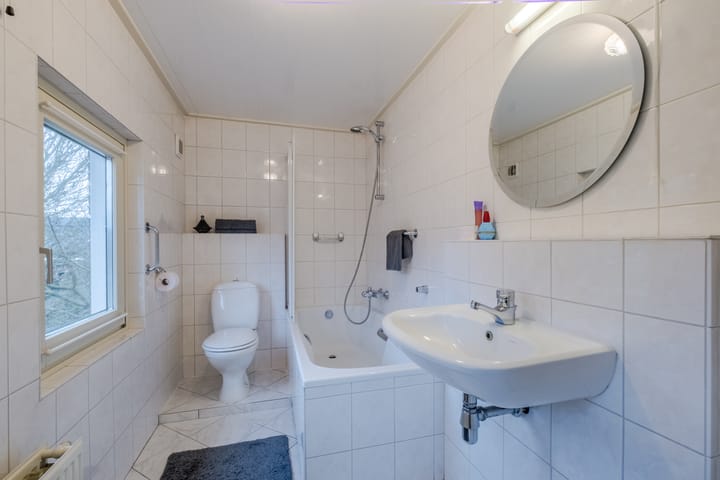 Foto 21 van Voornstraat 6