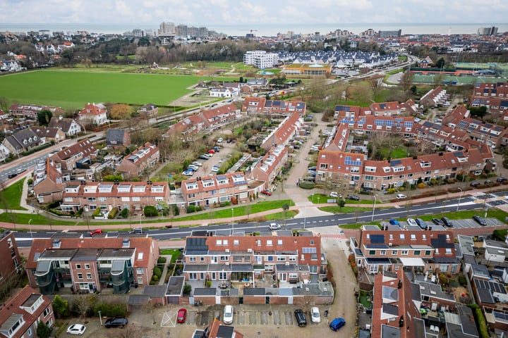 Bekijk foto 51 van Bloemendaalstraat 19