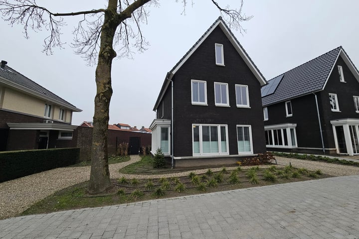 View photo 2 of Kleine Broekstraat 6-A