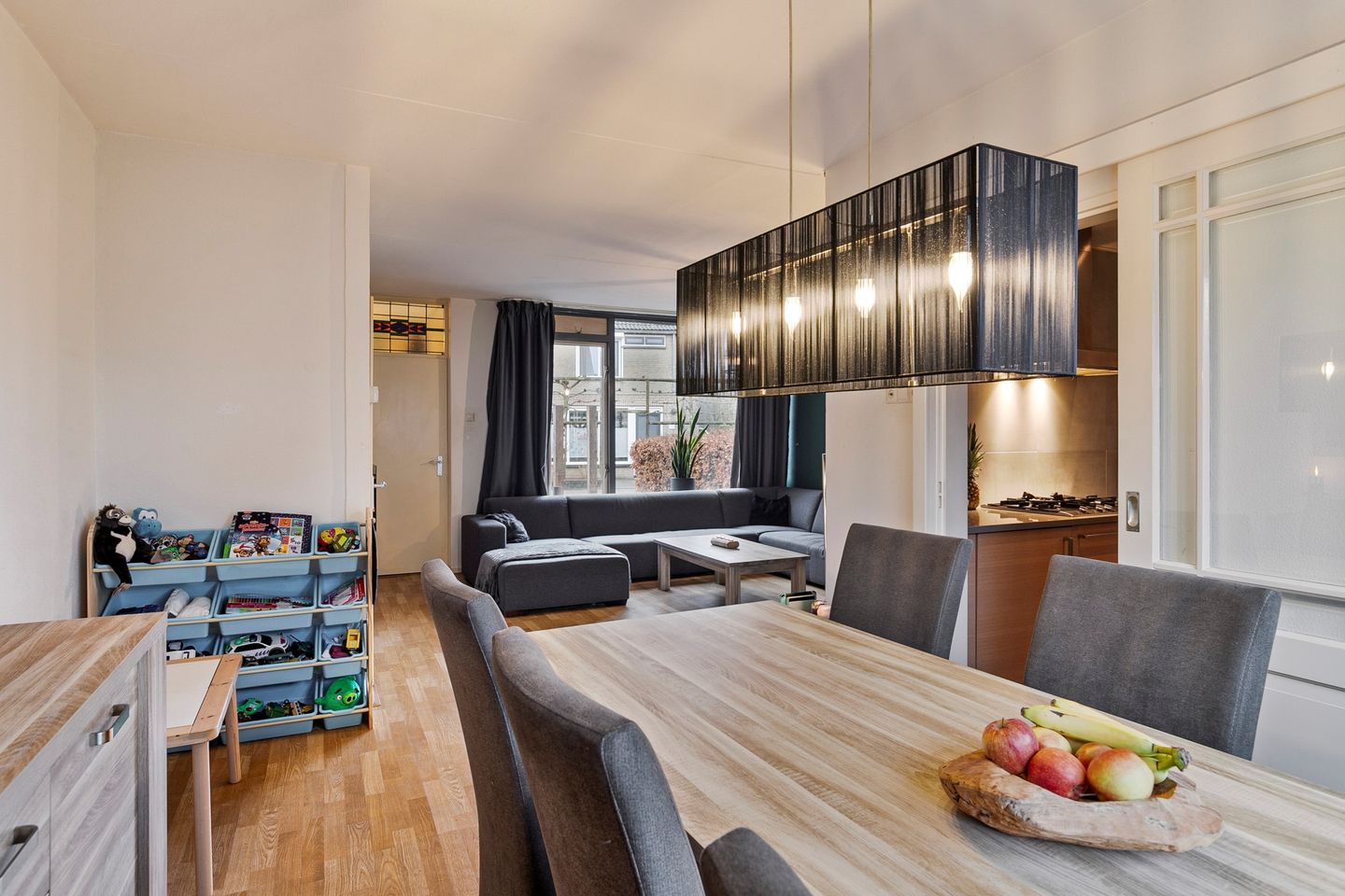 Foto 14 van Elzeplein 26