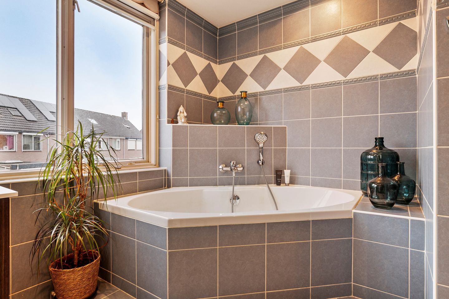 Foto 25 van Elzeplein 26