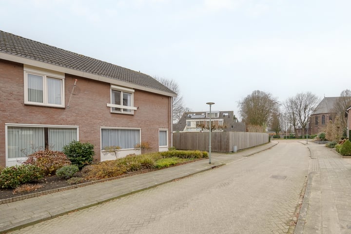 Bekijk foto 42 van Asselberghsstraat 2