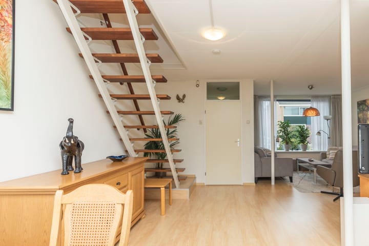 Foto 8 van Albert Schweitzerstraat 109