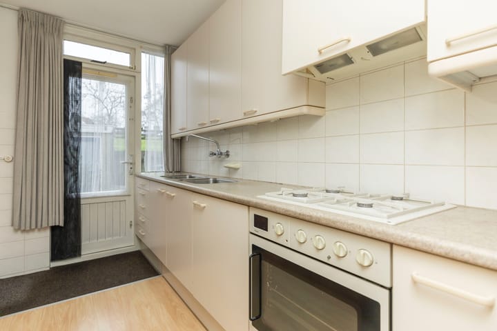 Foto 10 van Albert Schweitzerstraat 109