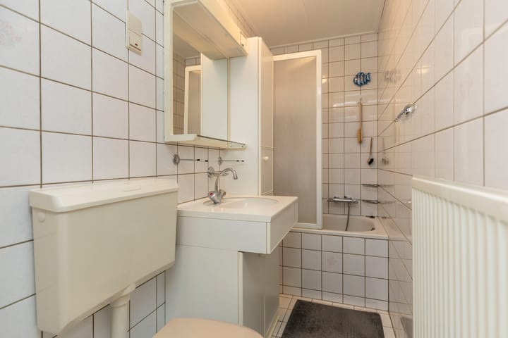 Foto 15 van Albert Schweitzerstraat 109