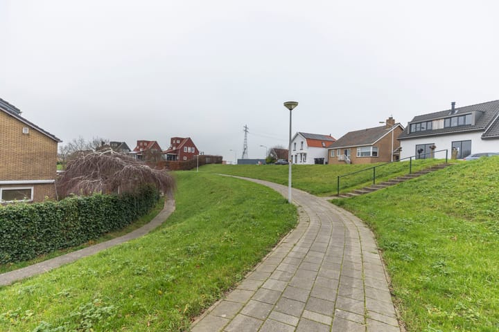 Foto 36 van Albert Schweitzerstraat 109