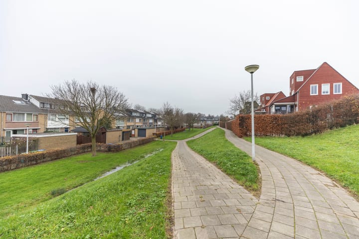 Foto 38 van Albert Schweitzerstraat 109