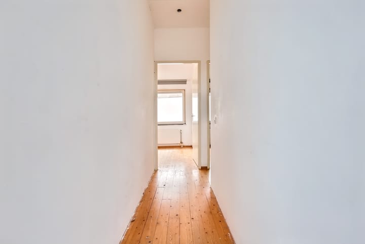 Foto 29 van Karmozijnhof 5