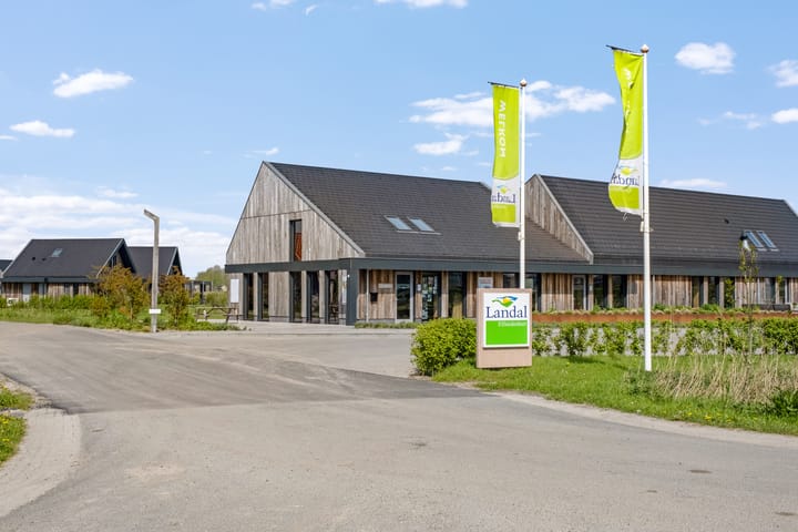 Photo 39 of De Terp 41