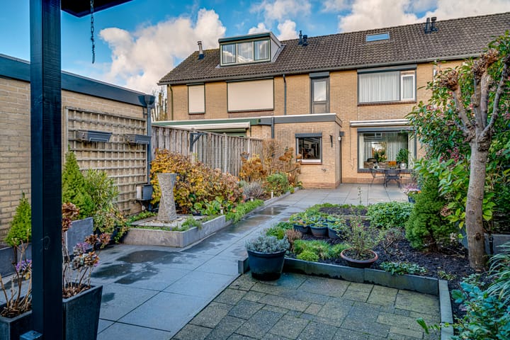 Foto 25 van Nieuwe Komstraat 15