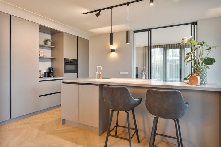 Photo 2 of Van Coothstraat 12