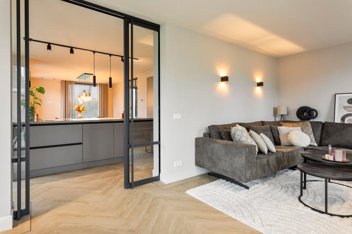 Photo 13 of Van Coothstraat 12