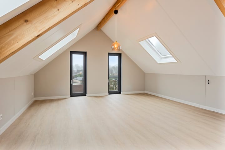 Photo 27 of Van Coothstraat 12