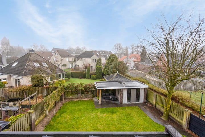 Photo 29 of Van Coothstraat 12