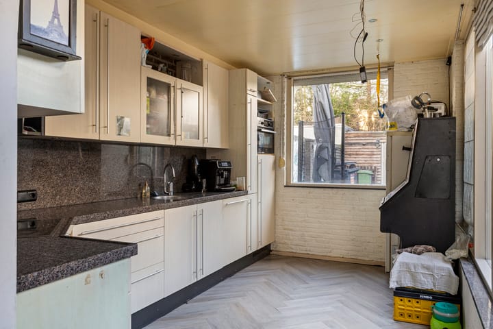 Foto 7 van Bernhardstraat 10