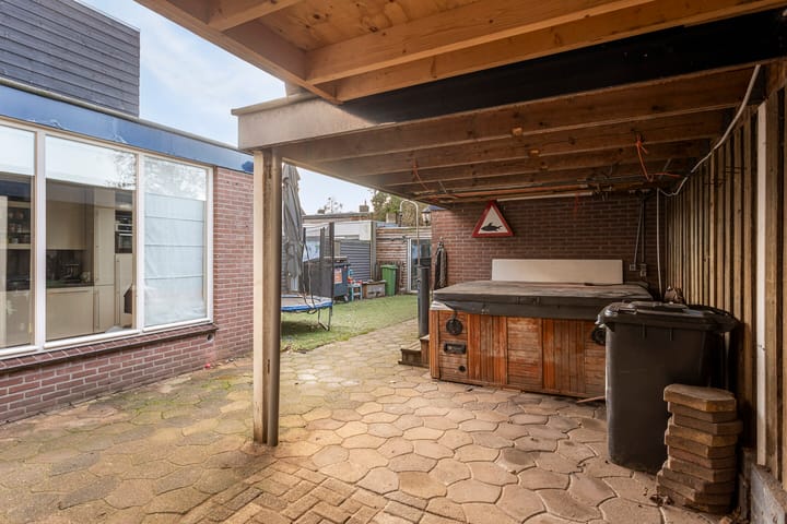 Foto 31 van Bernhardstraat 10