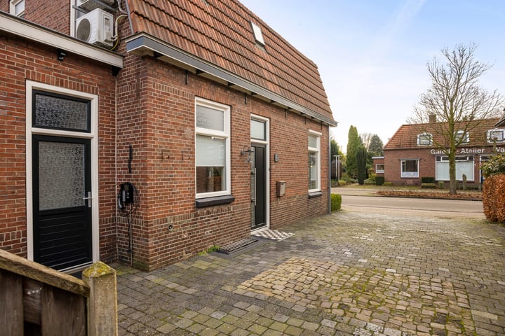 View photo 39 of Oranjestraat 80