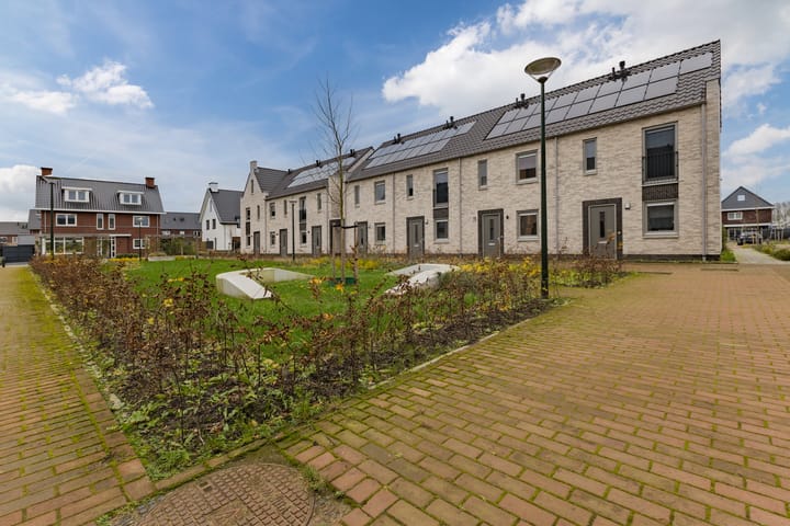 Foto 2 van Piet Bartenstraat 26