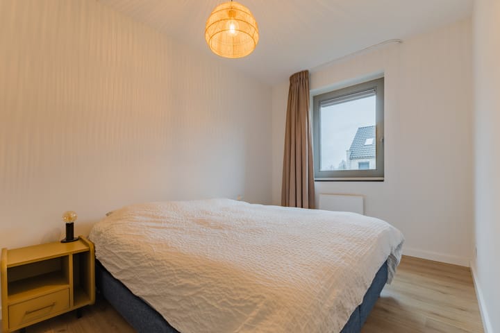 Foto 13 van Piet Bartenstraat 26