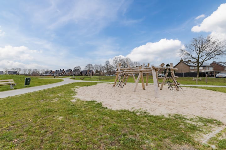 Foto 35 van Piet Bartenstraat 26