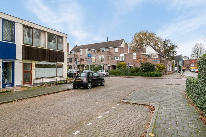 Bekijk foto 38 van Christiaan Huygensstraat 1