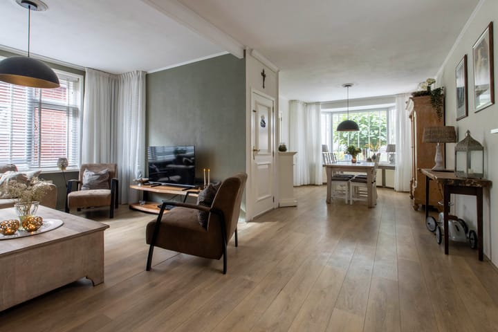 Foto 8 van Middenweg 123