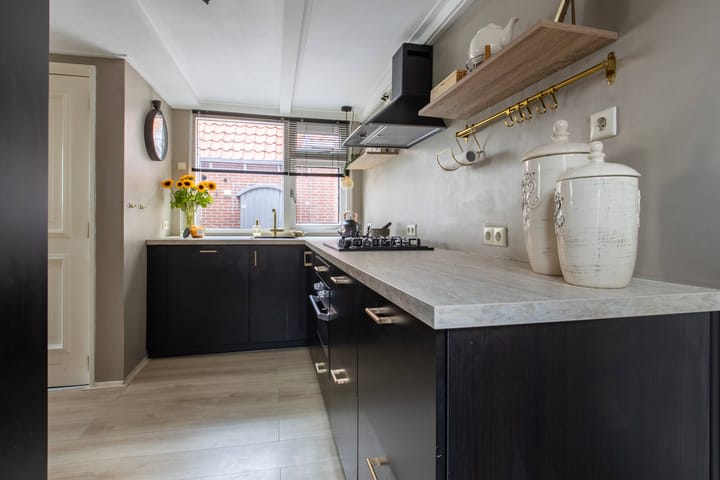 Foto 14 van Middenweg 123