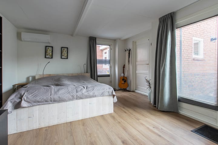 Foto 20 van Middenweg 123