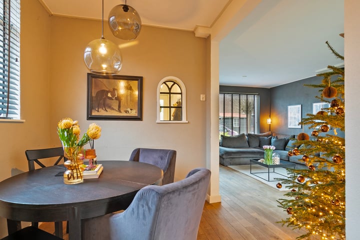 View photo 12 of Prins Bernhardstraat 47