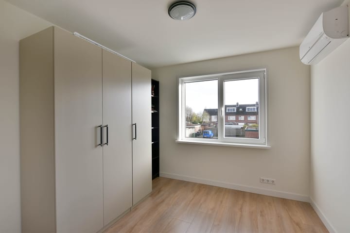 Foto 15 van Wethouder van Damlaan 28