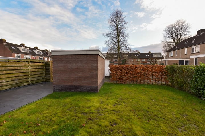 Foto 30 van Wethouder van Damlaan 28