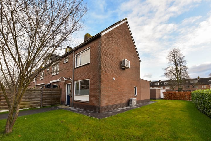 Foto 31 van Wethouder van Damlaan 28