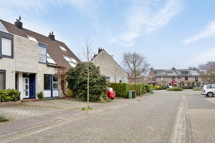 Bekijk foto 33 van Claverenbladstraat 37