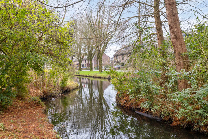 Bekijk foto 37 van Claverenbladstraat 37